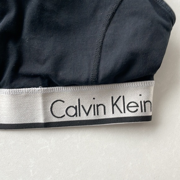 Calvin Klein Performance BRA M - Picture 2 of 5